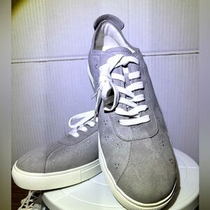 NEW/box ISAAC MIZRAHI LIVE women’s 11M gray suede sneakers w/bling New with Box